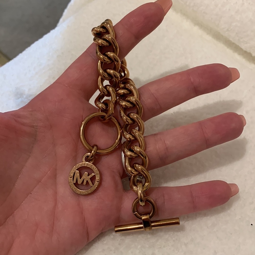 Michael Kors chunky gold chain bracelet
